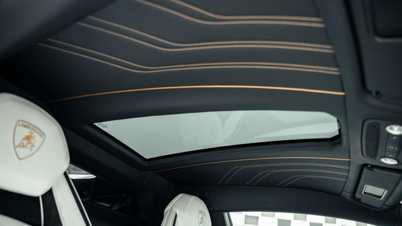 2022 Lamborghini Countach LPI 800-4