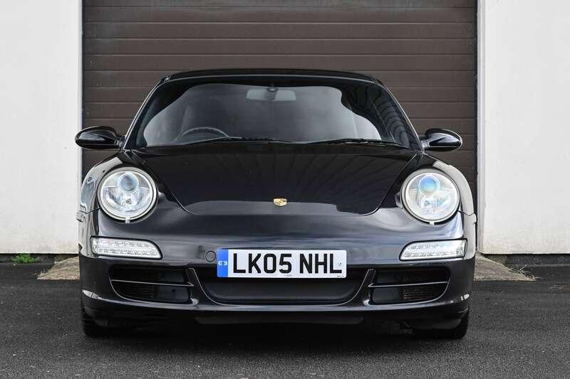2005 Porsche 911 CARRERA 2 S