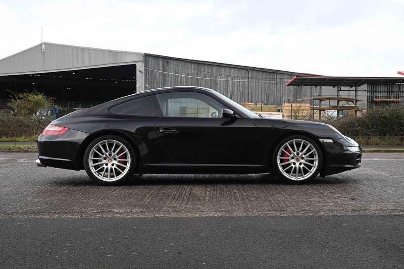 2005 Porsche 911 CARRERA 2 S