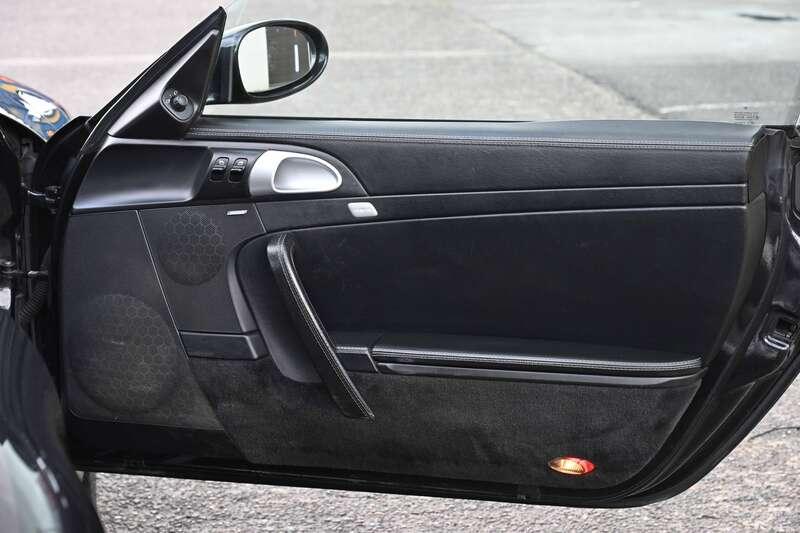 2005 Porsche 911 CARRERA 2 S