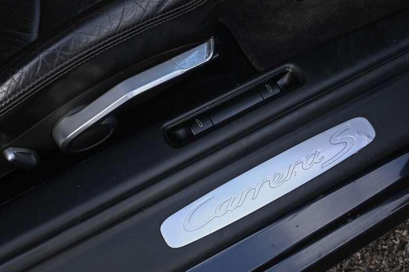 2005 Porsche 911 CARRERA 2 S