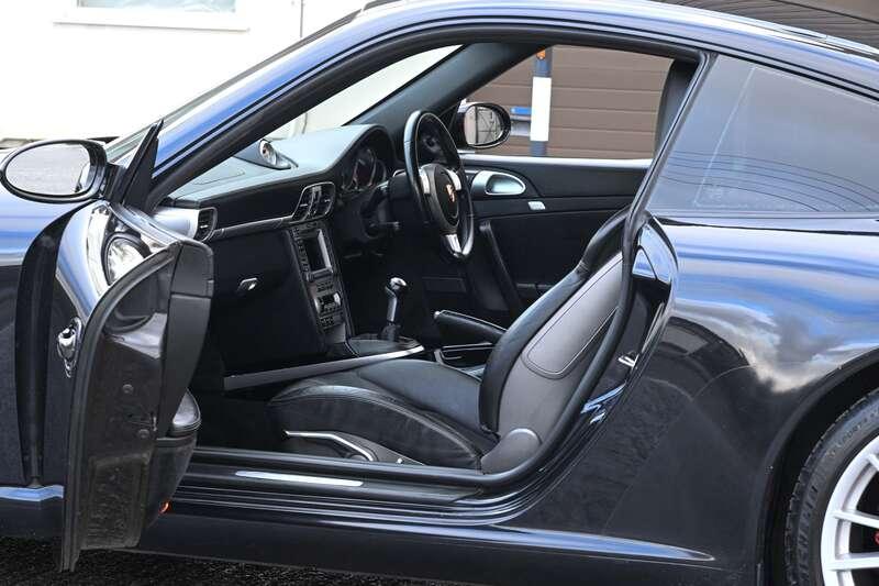 2005 Porsche 911 CARRERA 2 S