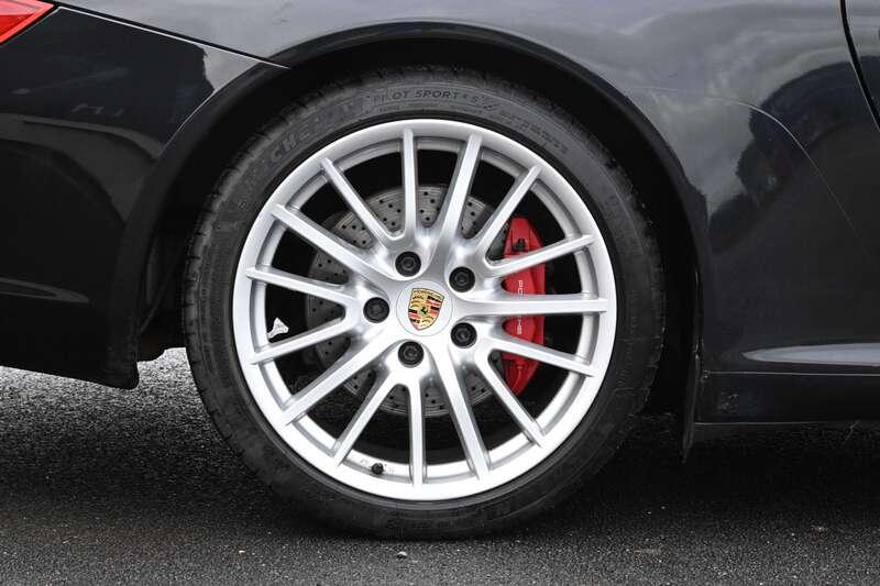 2005 Porsche 911 CARRERA 2 S