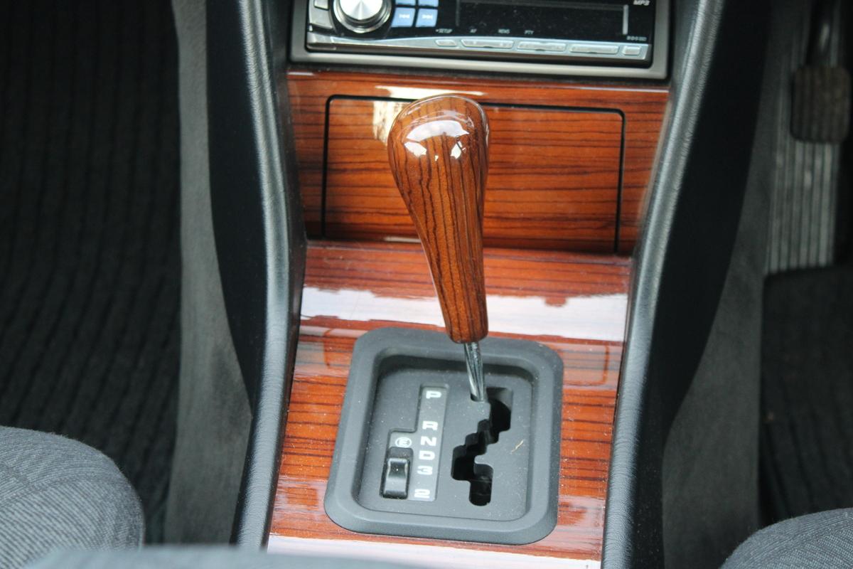 1995 Mercedes - Benz E220 COUPE AUTO