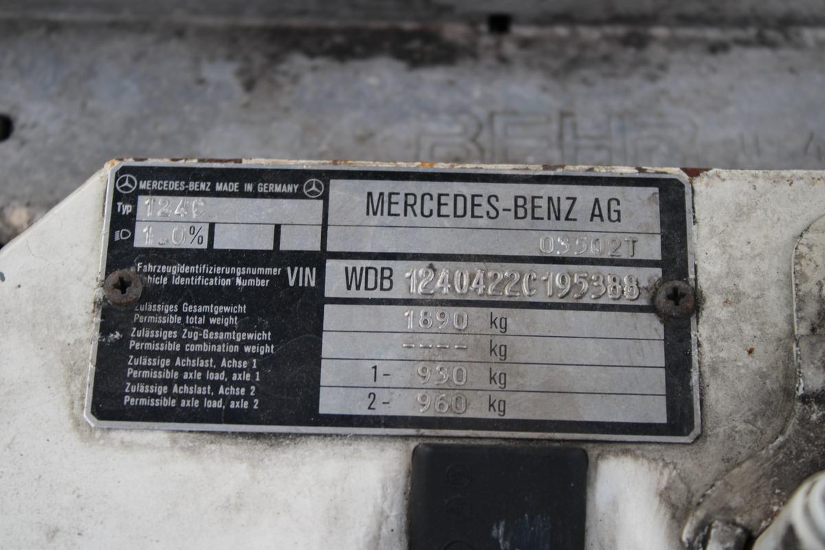 1995 Mercedes - Benz E220 COUPE AUTO