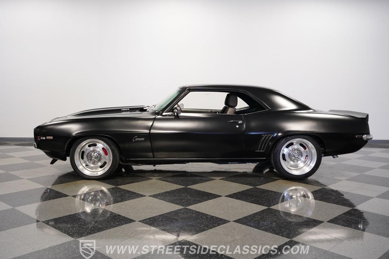 1969 Chevrolet Camaro Z/28 Tribute Restomod
