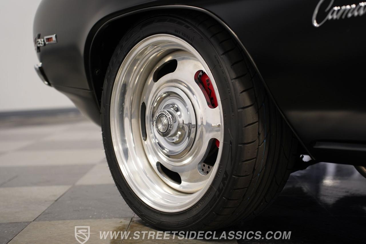 1969 Chevrolet Camaro Z/28 Tribute Restomod