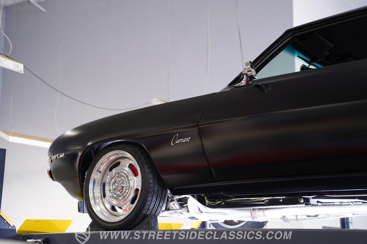 1969 Chevrolet Camaro Z/28 Tribute Restomod