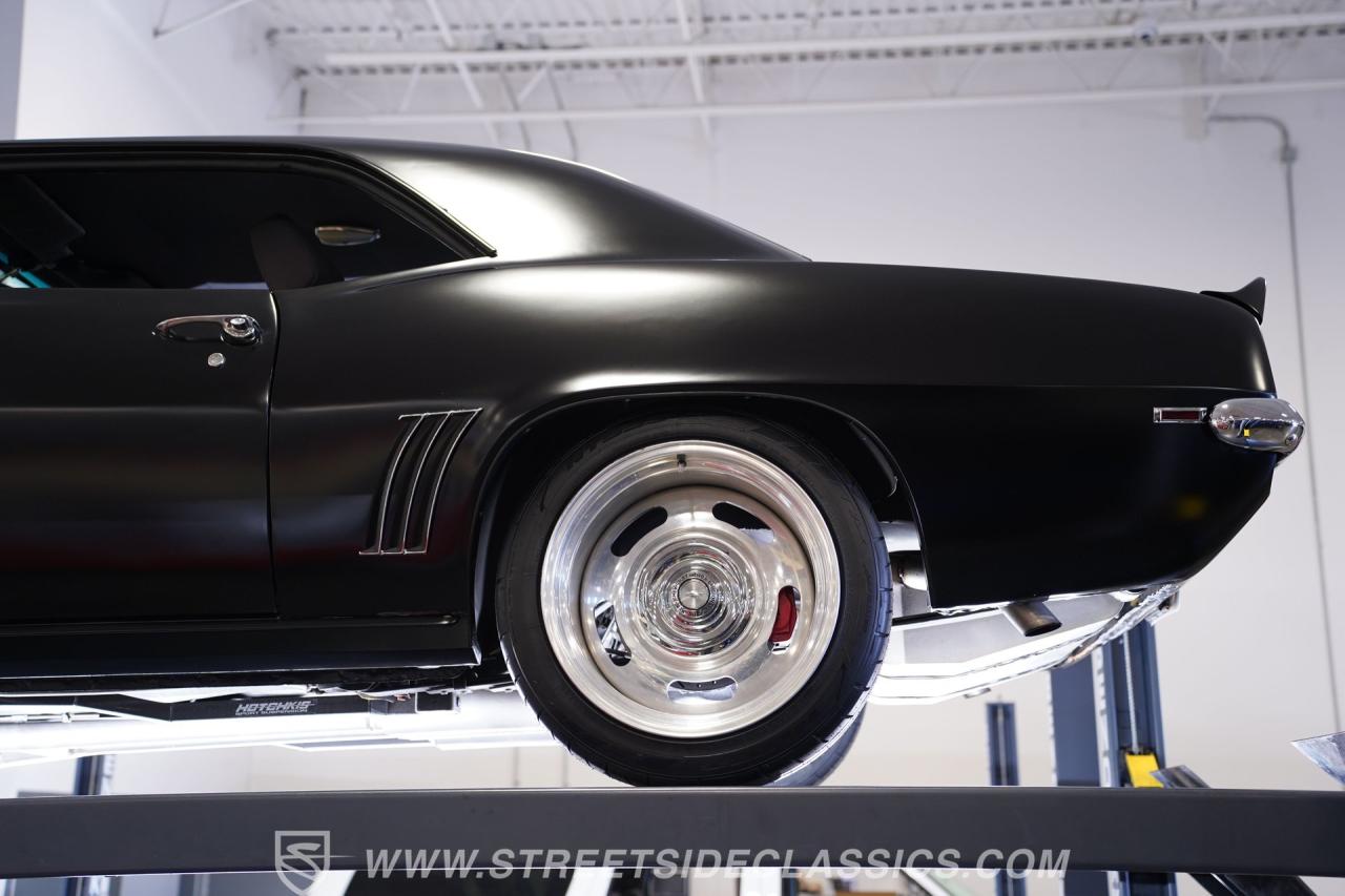 1969 Chevrolet Camaro Z/28 Tribute Restomod