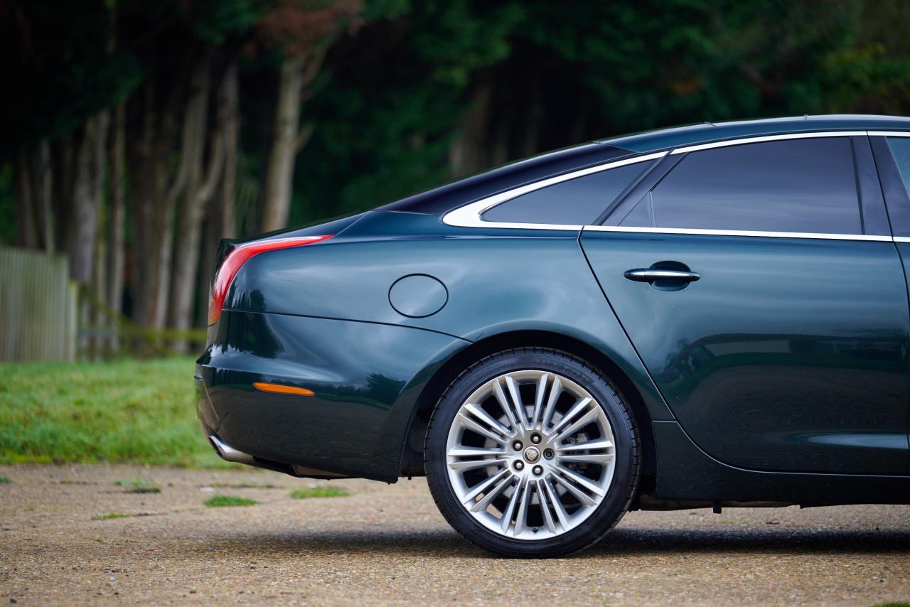 2010 Jaguar XJ V8 Premium Luxury (5.0 litre)