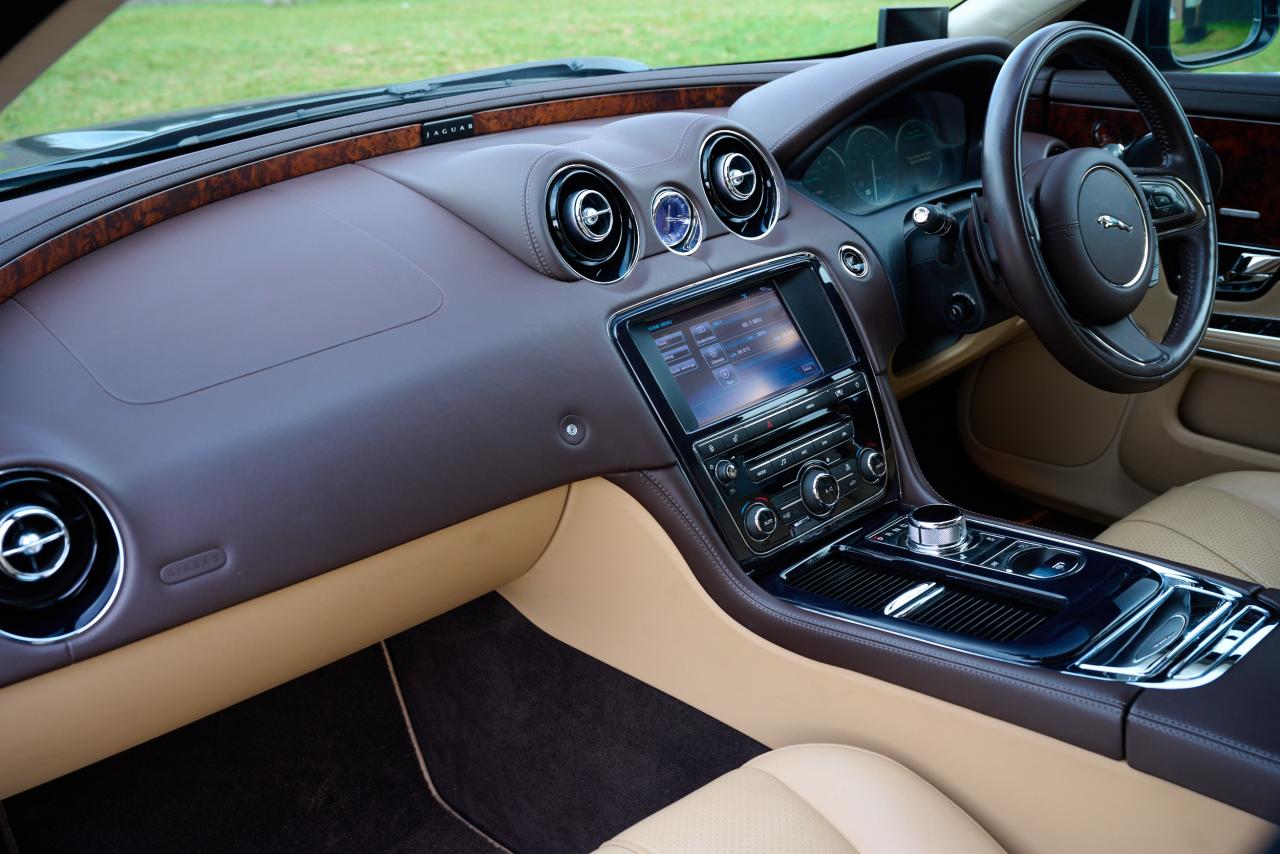 2010 Jaguar XJ V8 Premium Luxury (5.0 litre)