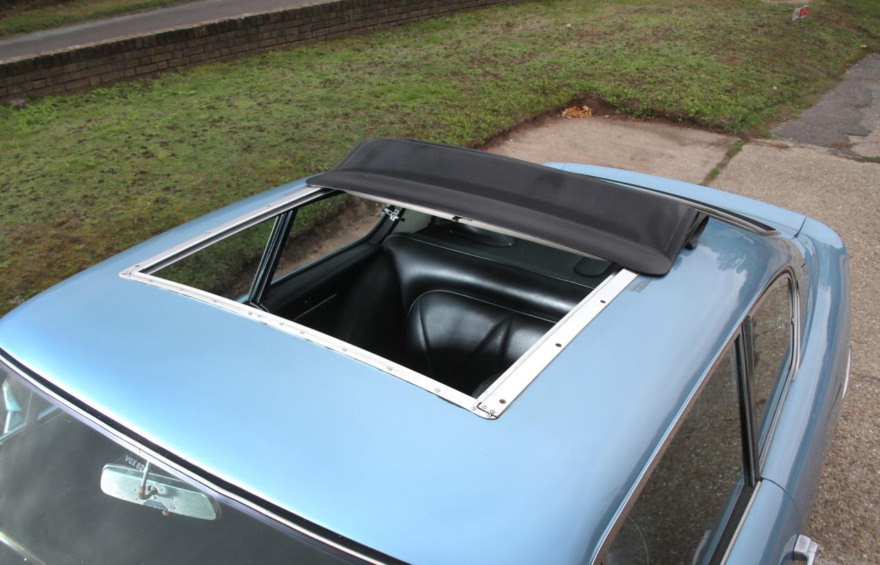 1968 Aston Martin DB6 Saloon