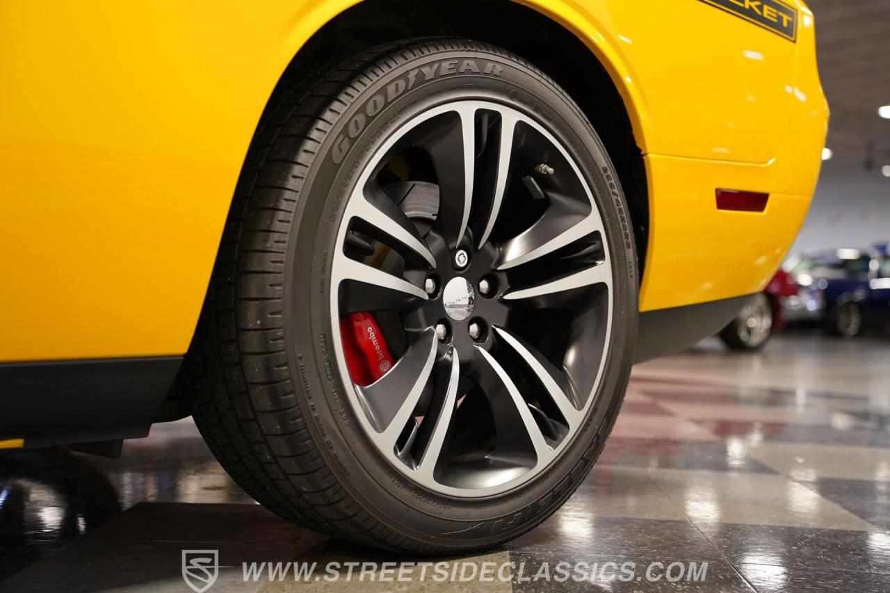 2012 Dodge Challenger SRT-8 Yellow Jacket