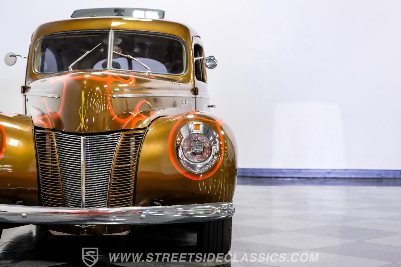 1940 Ford Deluxe Tudor Sedan