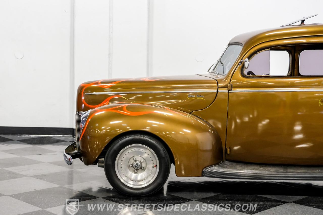 1940 Ford Deluxe Tudor Sedan