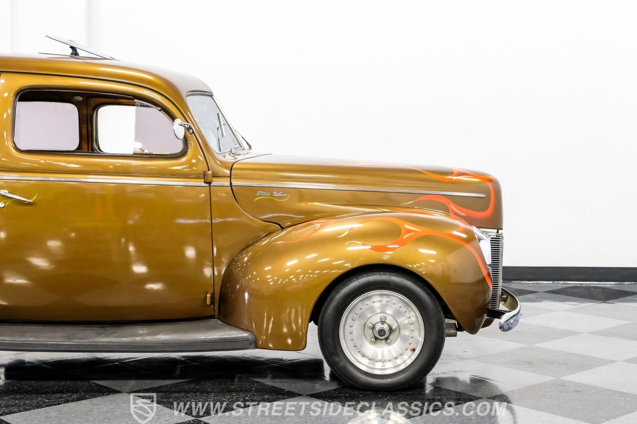 1940 Ford Deluxe Tudor Sedan