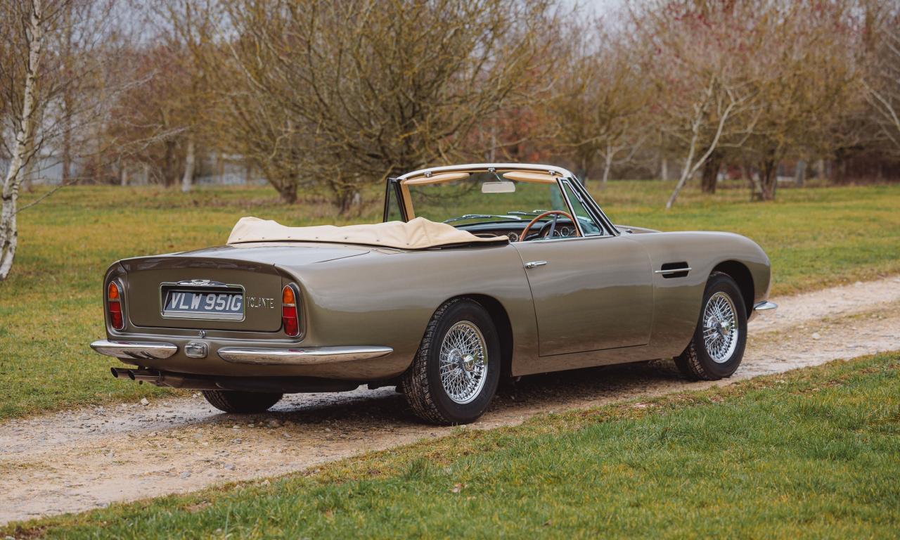 1968 Aston Martin DB6 Volante