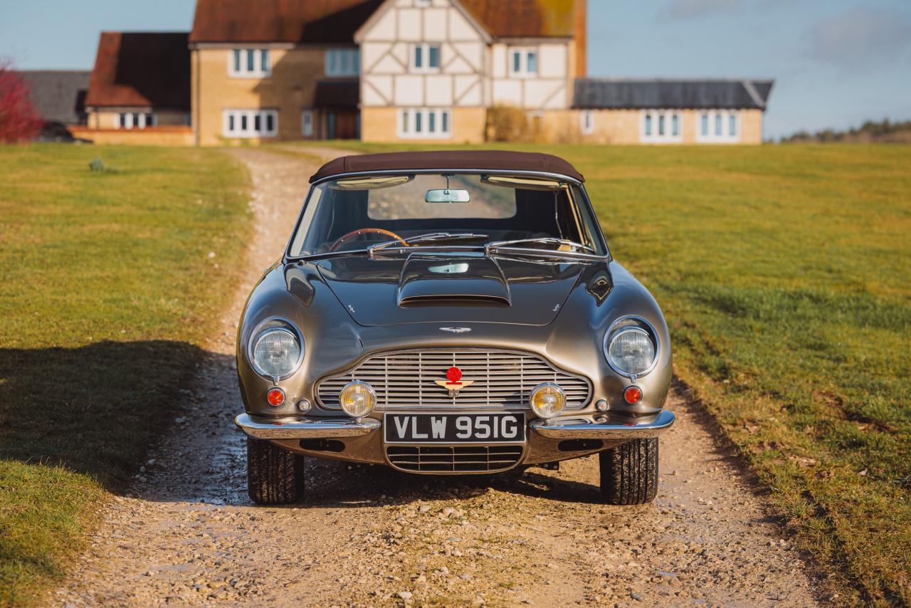 1968 Aston Martin DB6 Volante