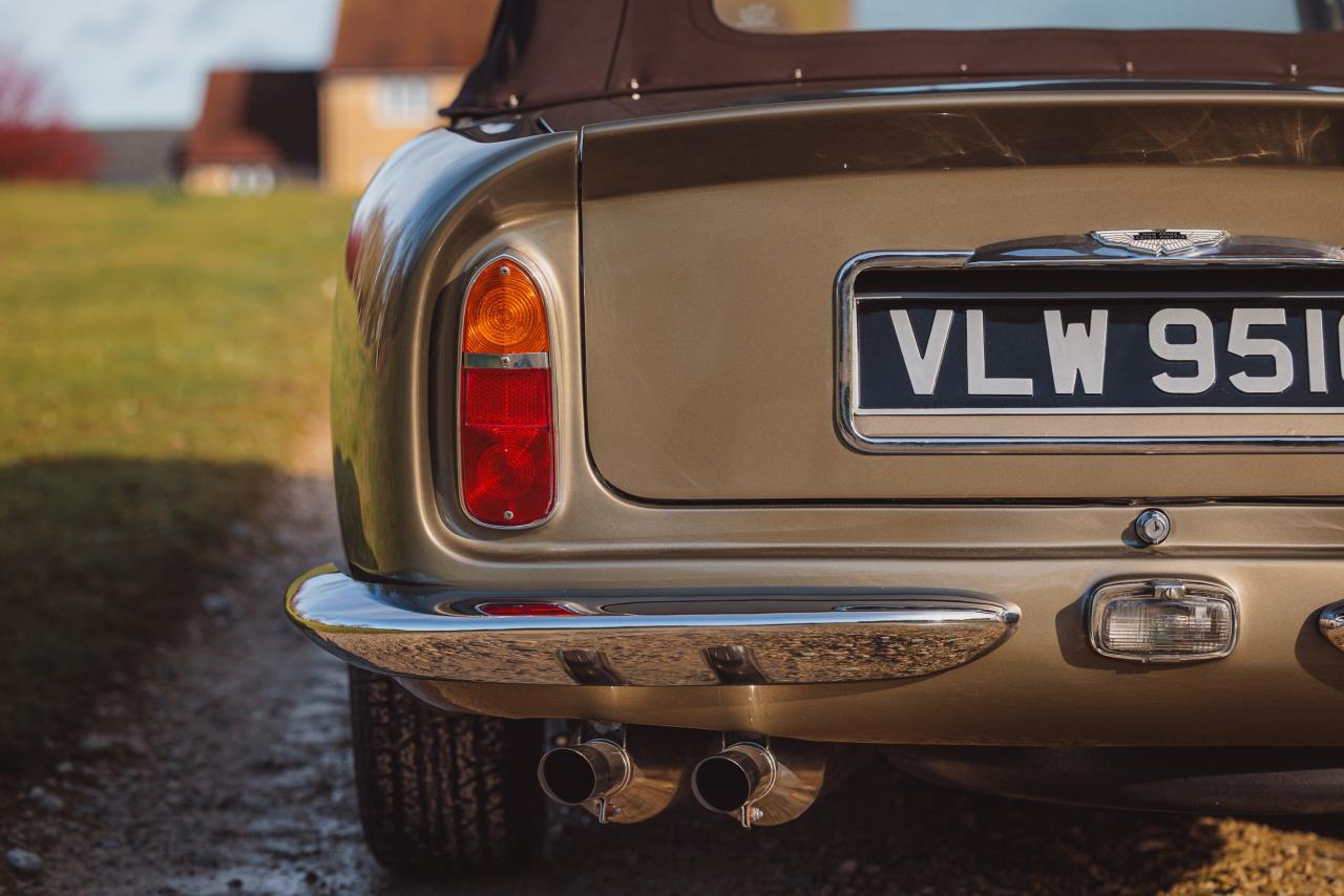 1968 Aston Martin DB6 Volante