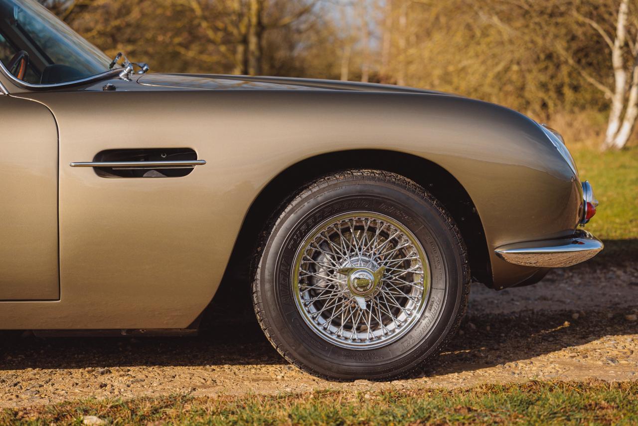 1968 Aston Martin DB6 Volante
