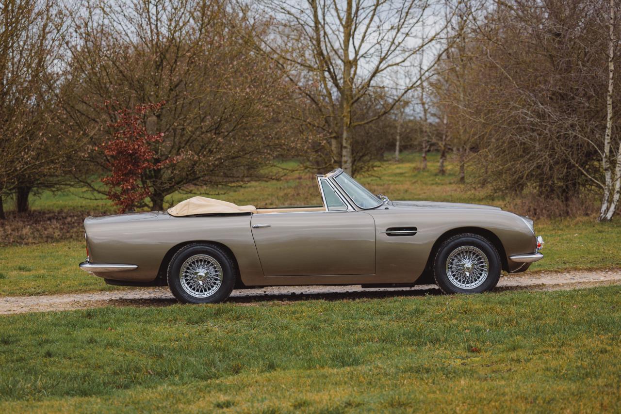 1968 Aston Martin DB6 Volante