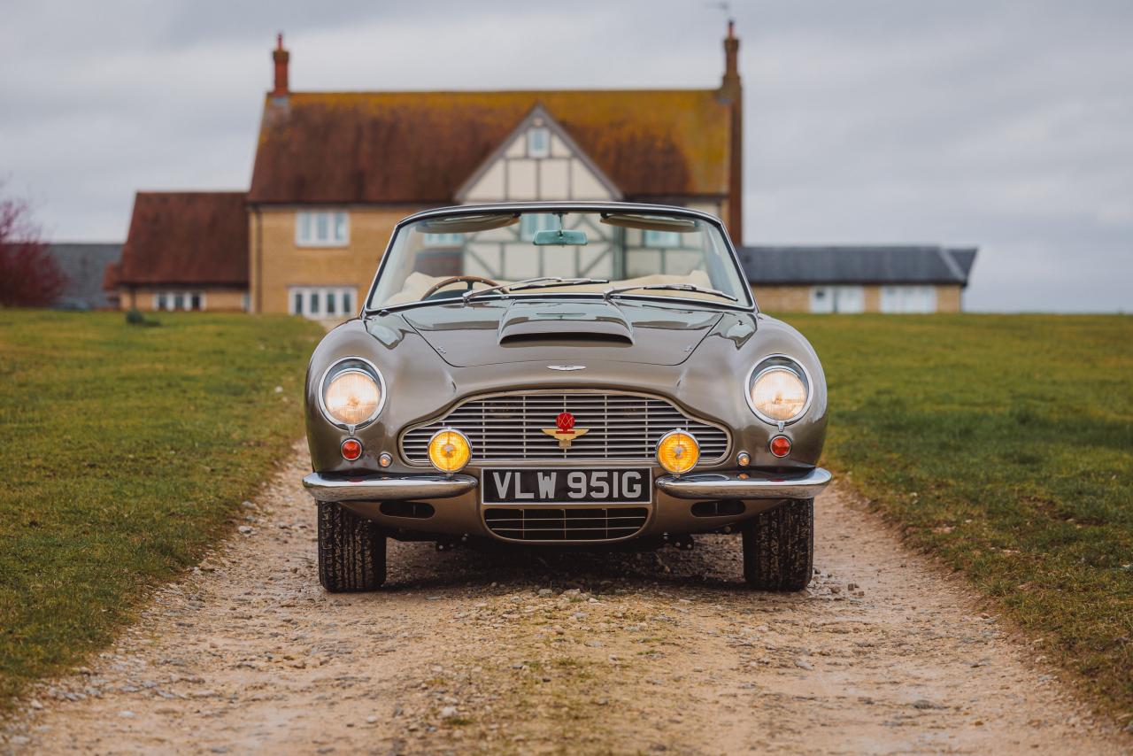 1968 Aston Martin DB6 Volante