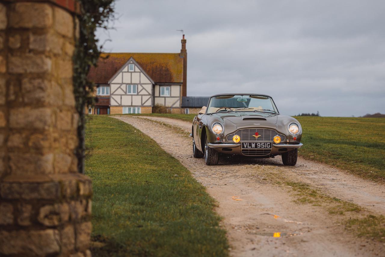 1968 Aston Martin DB6 Volante