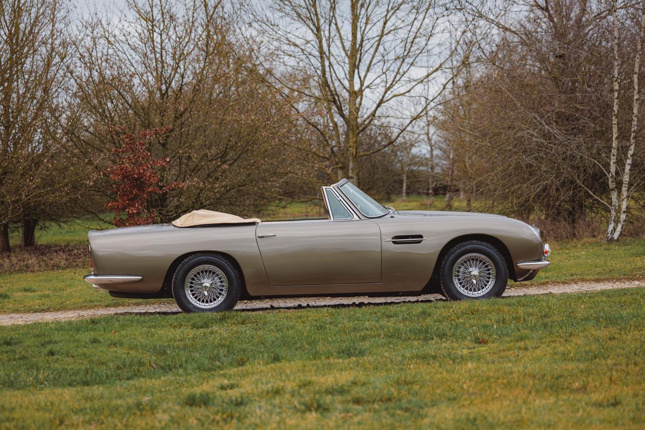 1968 Aston Martin DB6 Volante