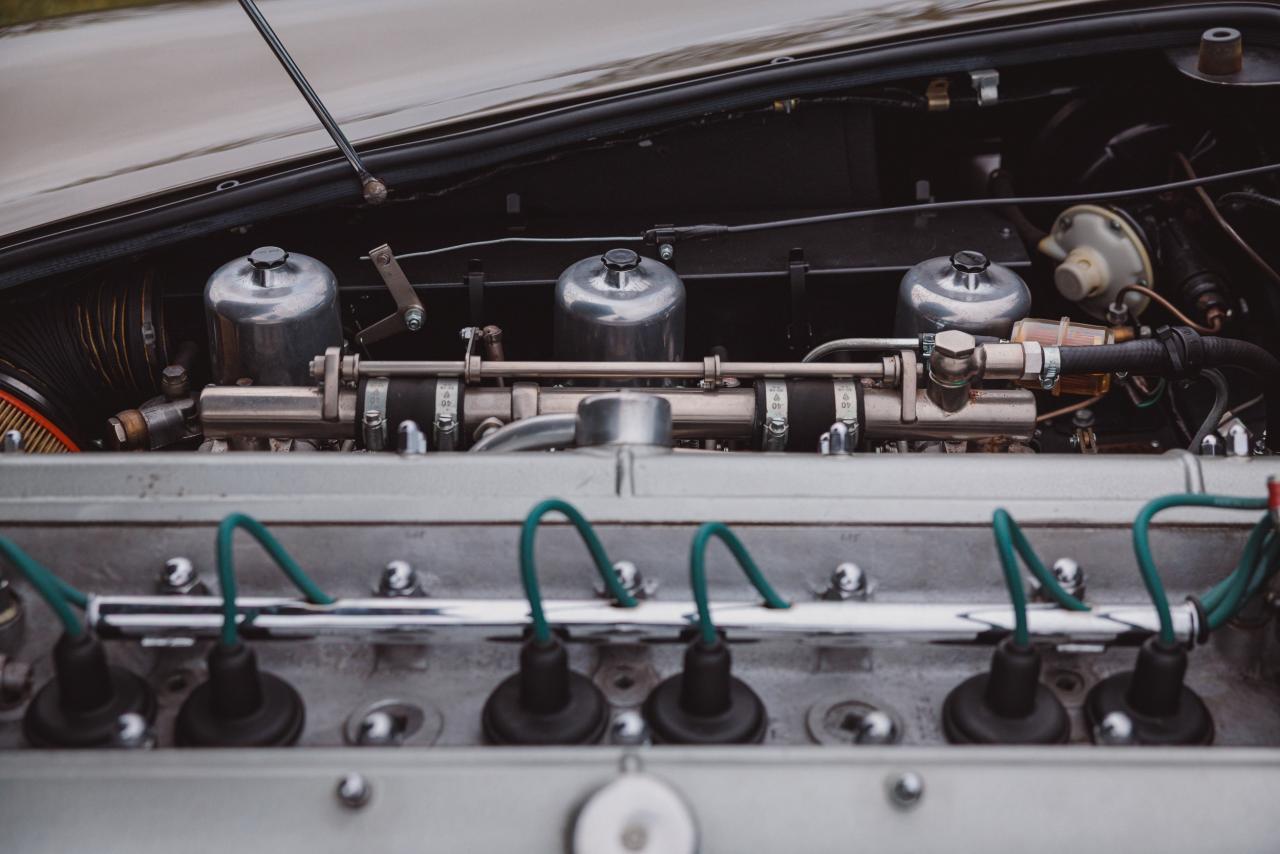 1968 Aston Martin DB6 Volante