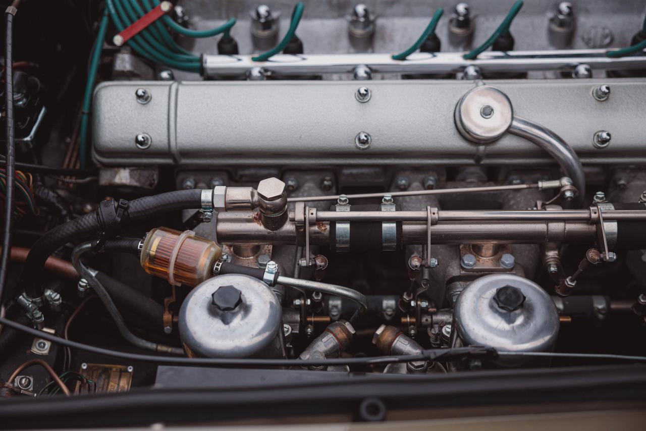 1968 Aston Martin DB6 Volante