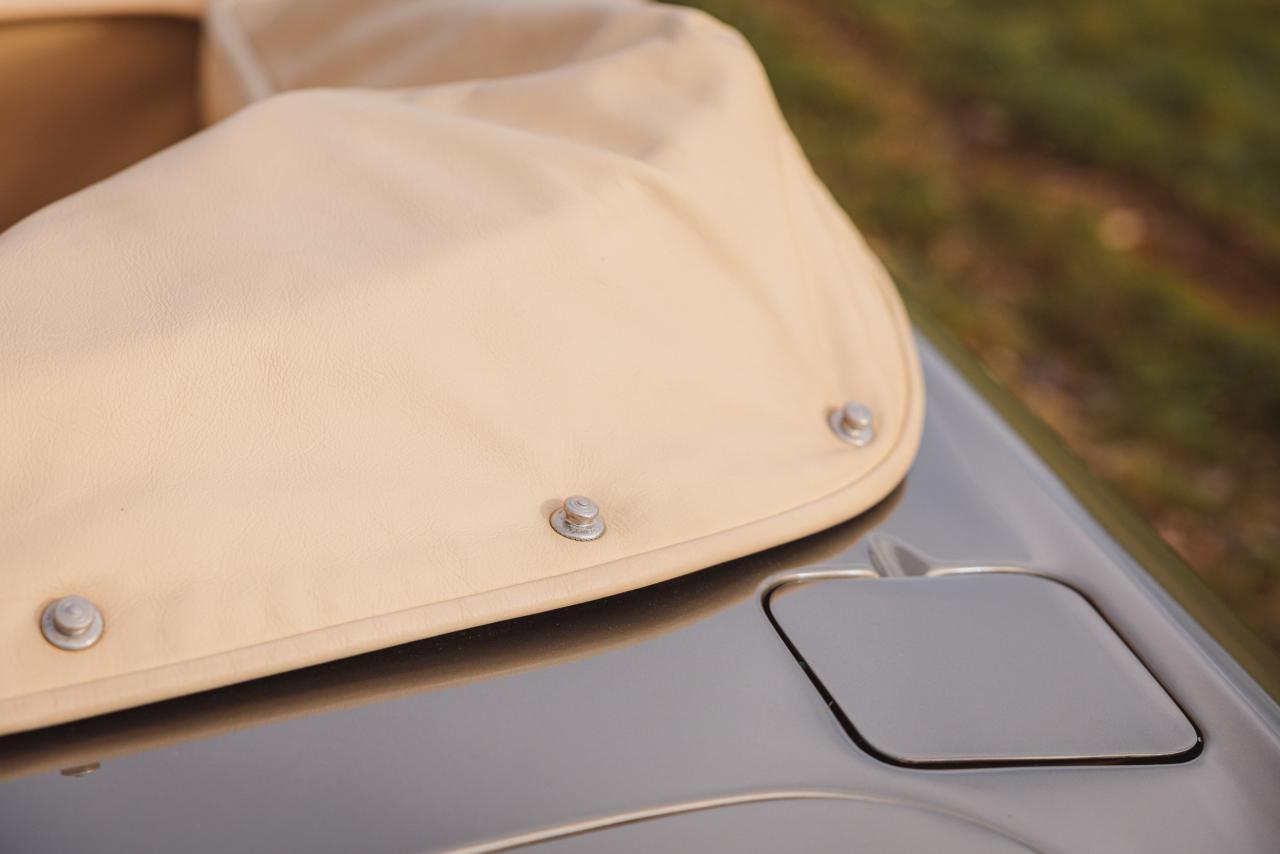 1968 Aston Martin DB6 Volante