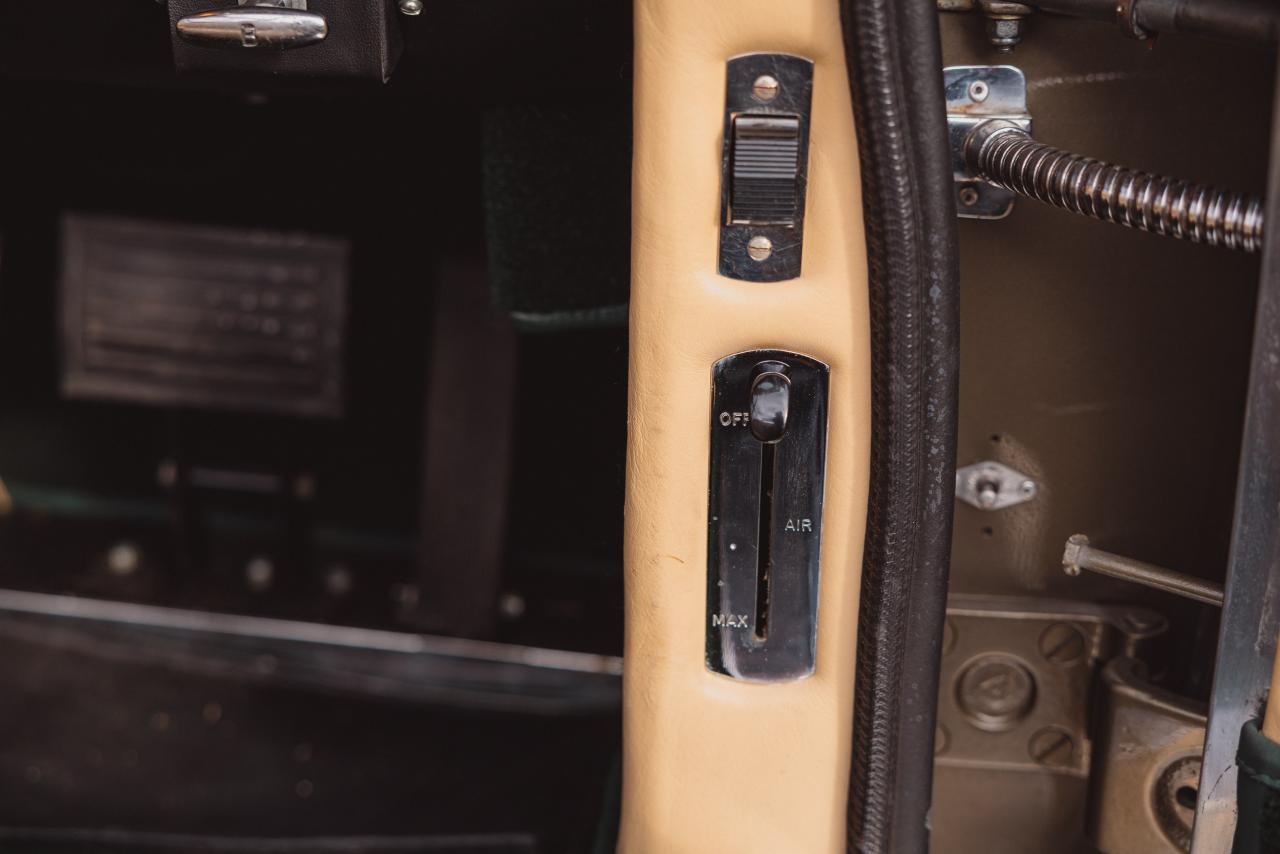 1968 Aston Martin DB6 Volante