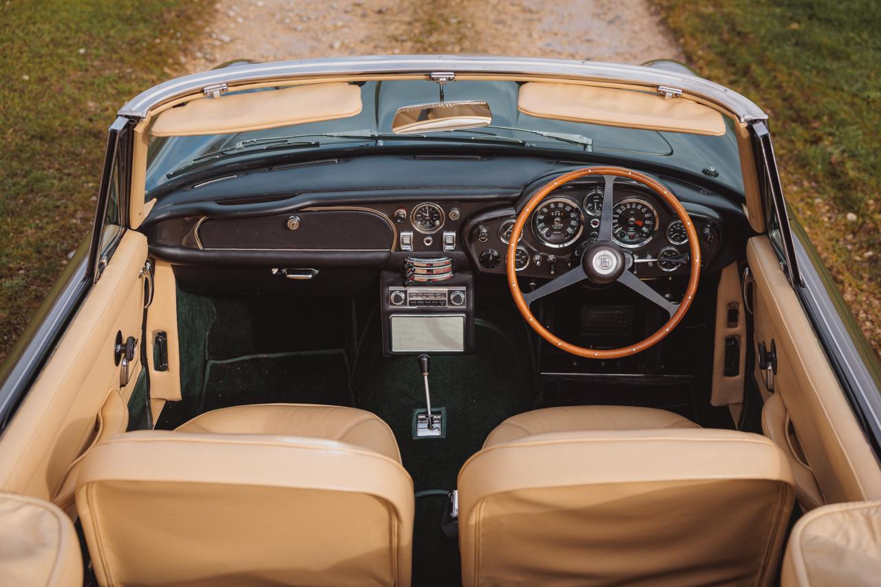 1968 Aston Martin DB6 Volante