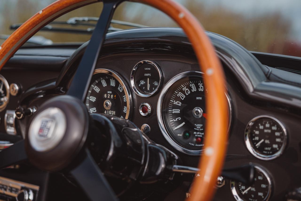 1968 Aston Martin DB6 Volante