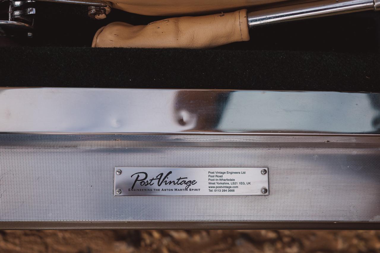 1968 Aston Martin DB6 Volante