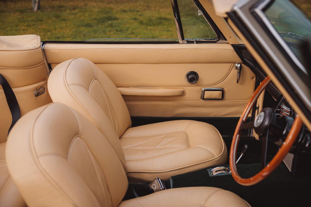 1968 Aston Martin DB6 Volante