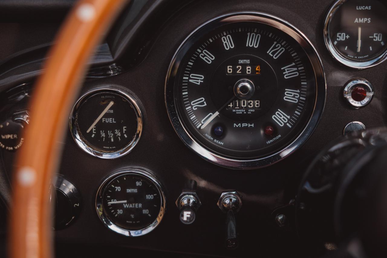 1968 Aston Martin DB6 Volante