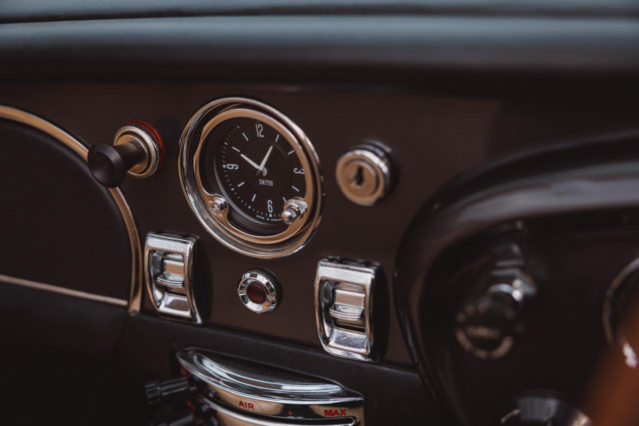 1968 Aston Martin DB6 Volante