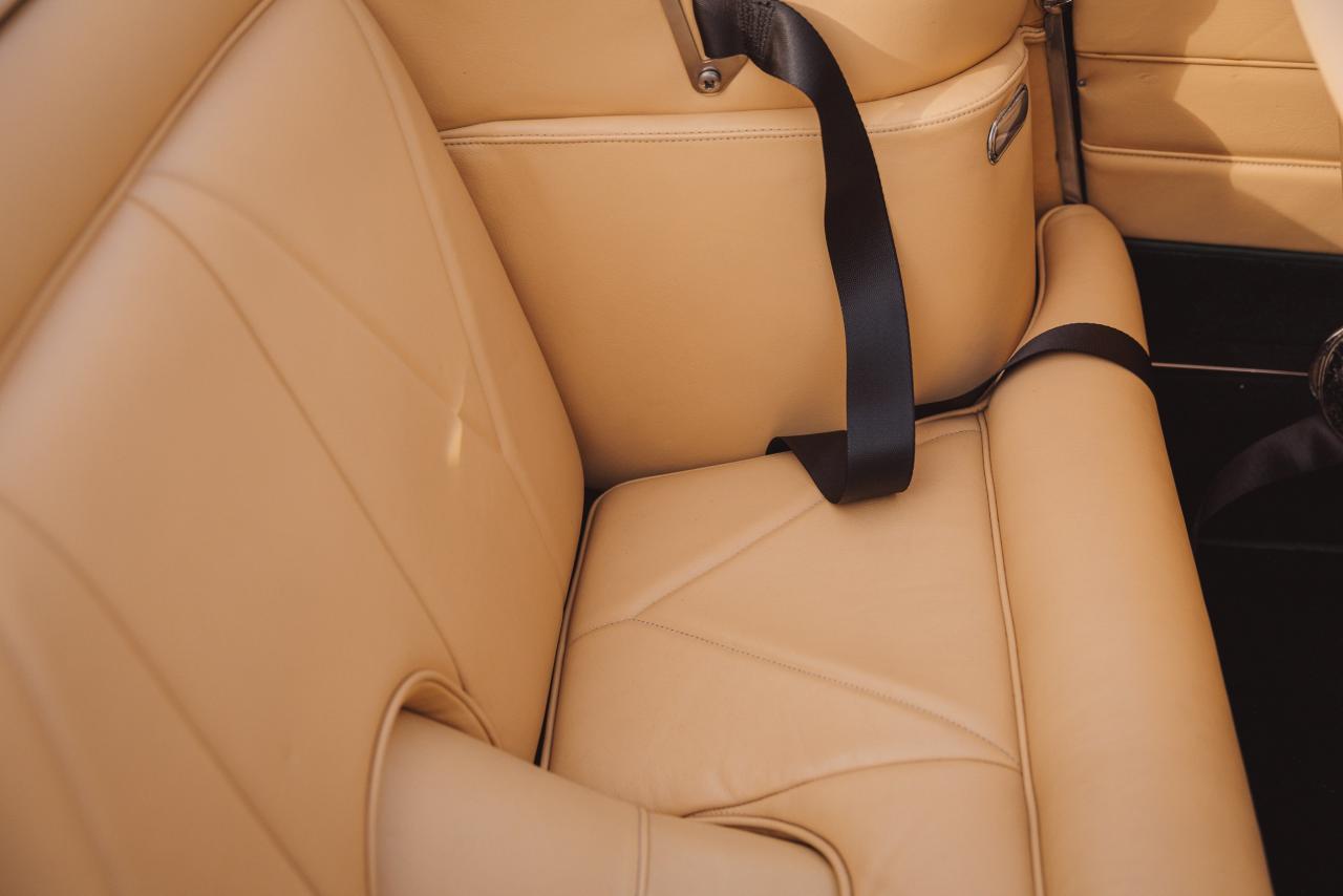 1968 Aston Martin DB6 Volante