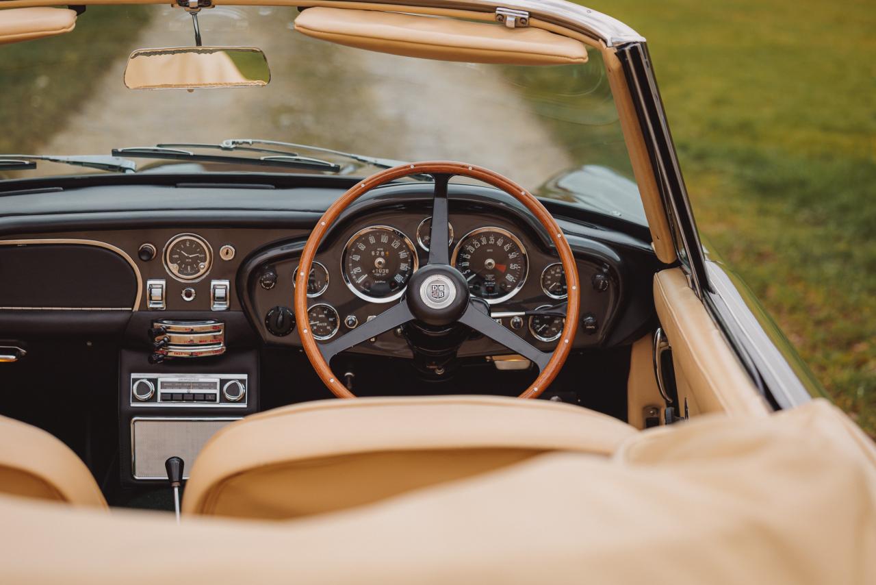 1968 Aston Martin DB6 Volante
