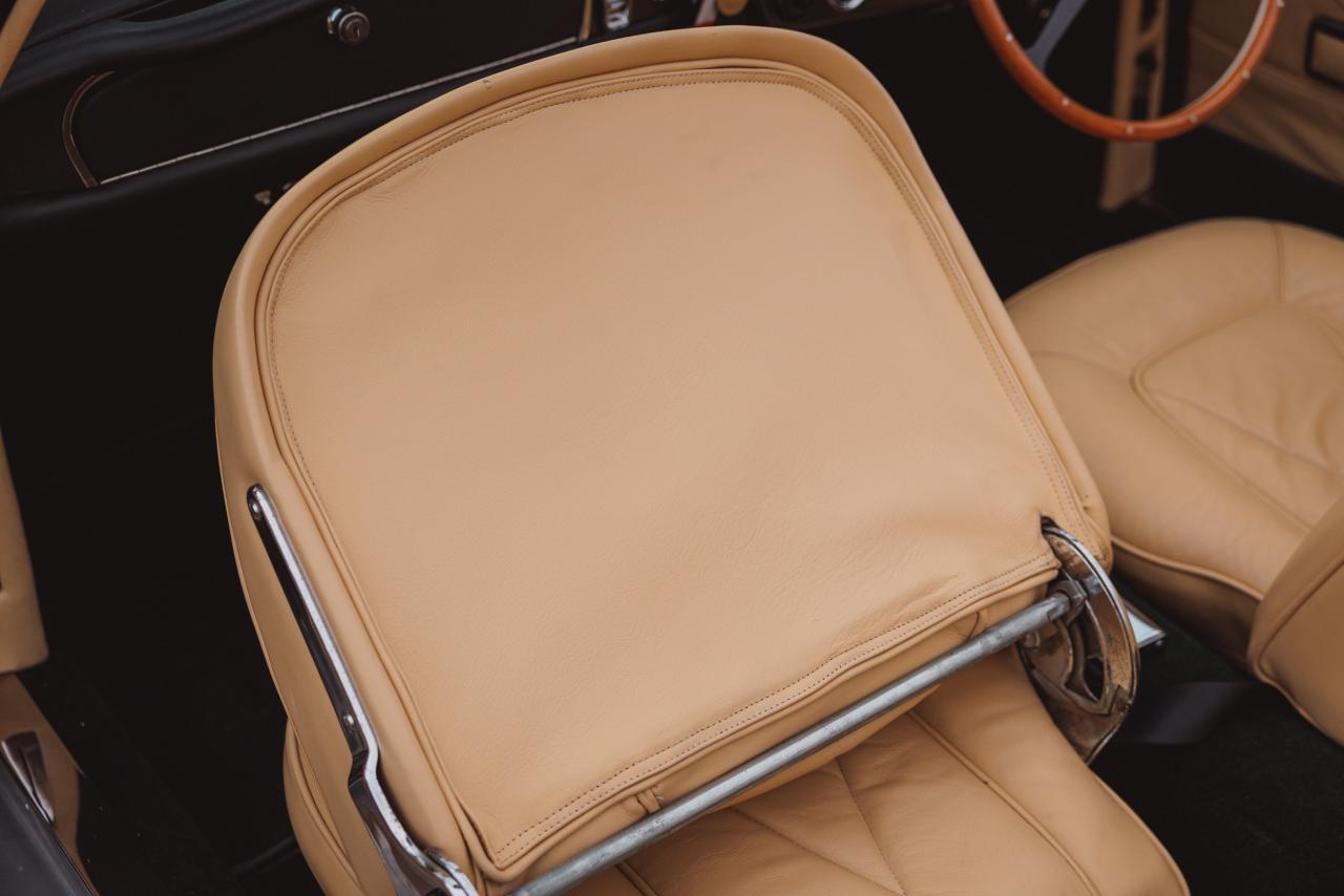 1968 Aston Martin DB6 Volante