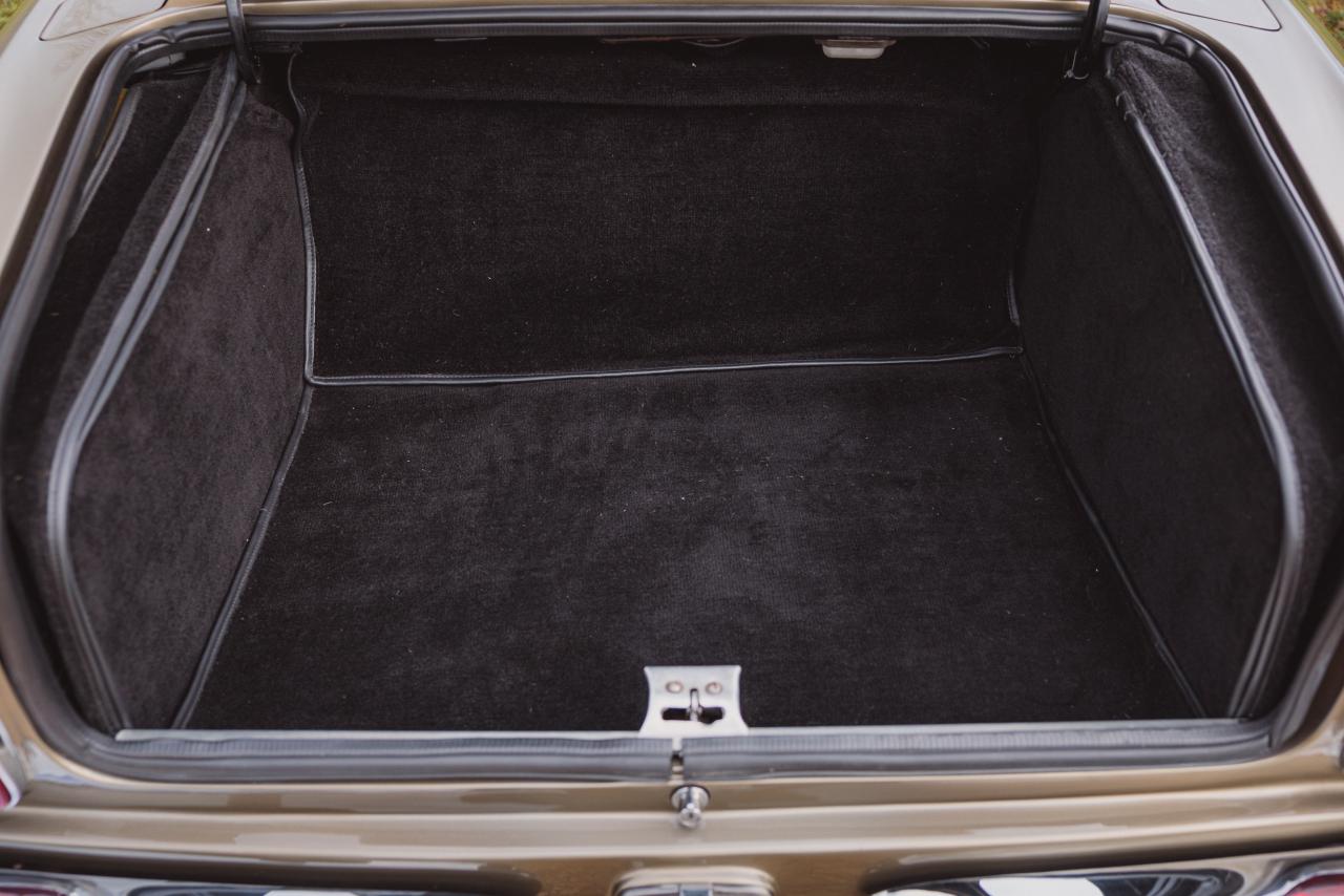 1968 Aston Martin DB6 Volante