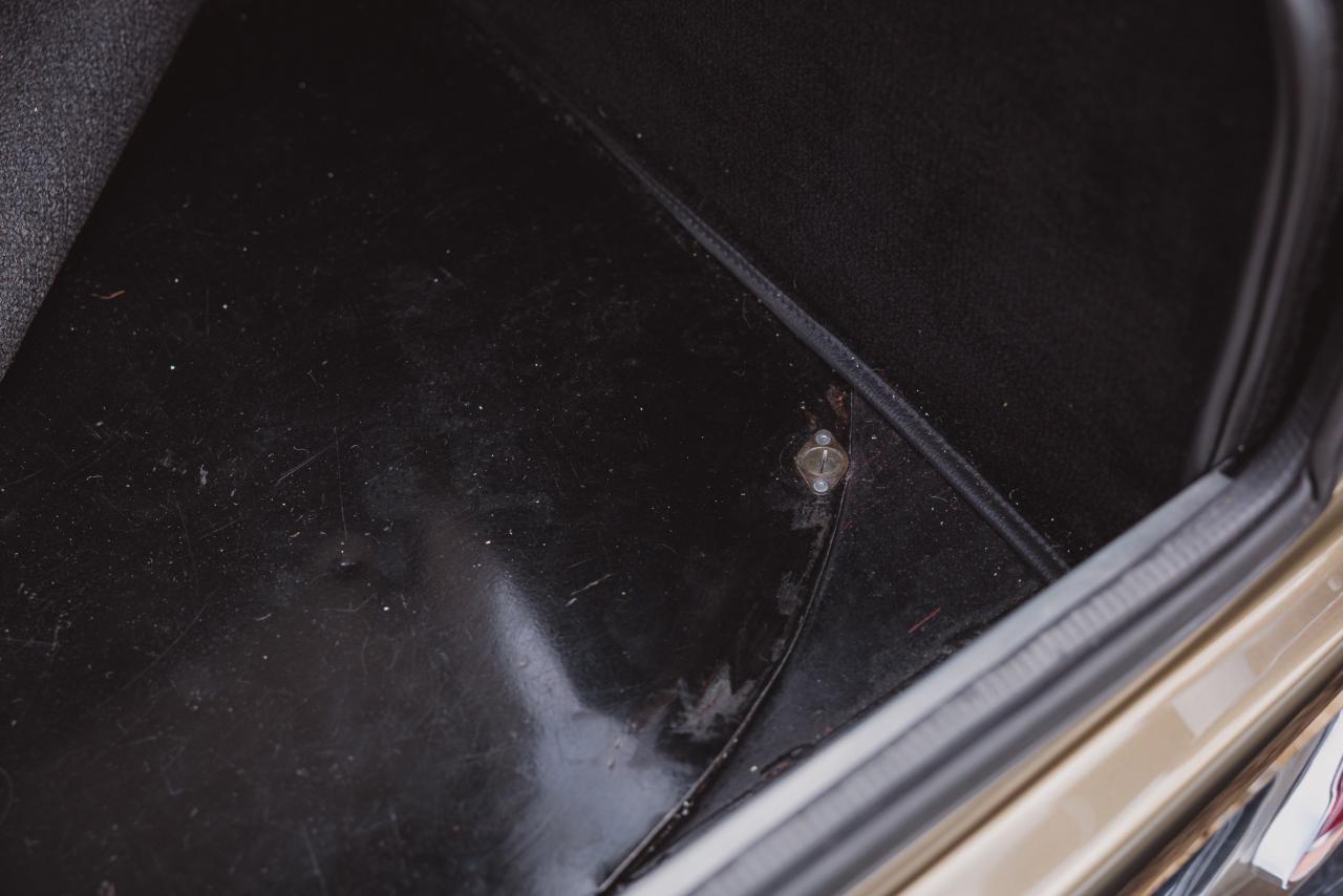 1968 Aston Martin DB6 Volante