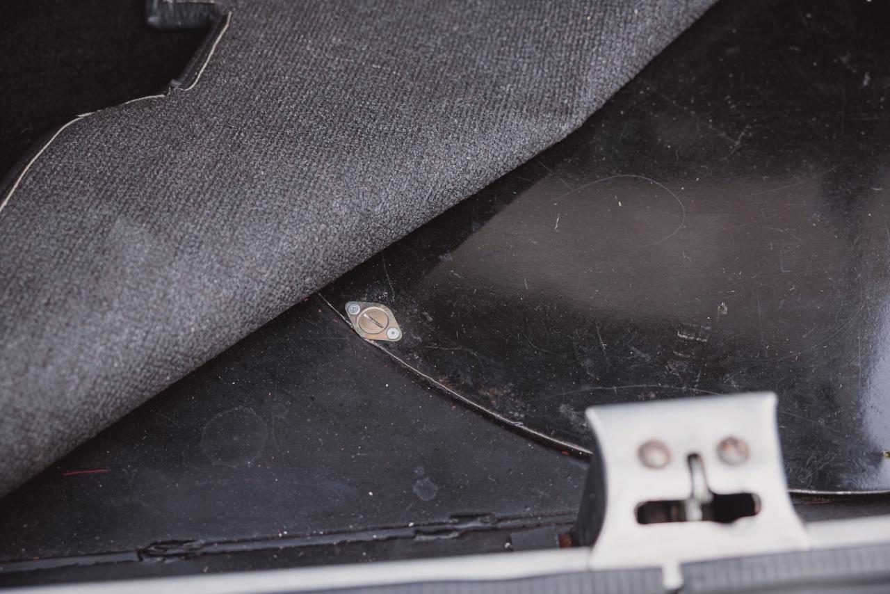 1968 Aston Martin DB6 Volante