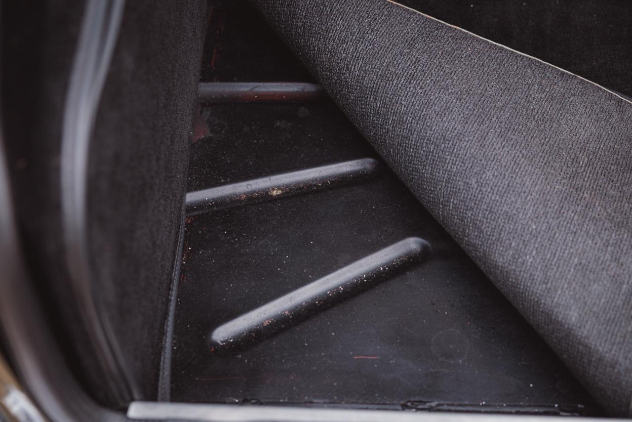 1968 Aston Martin DB6 Volante