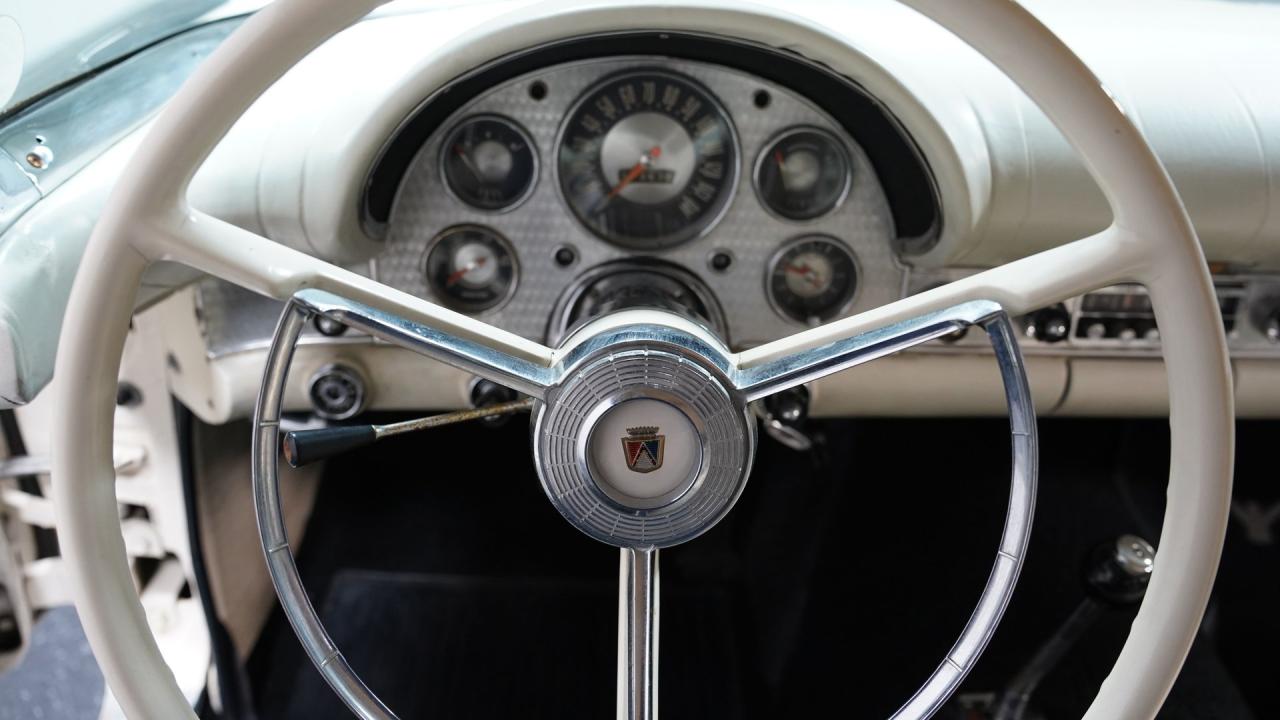 1957 Ford Thunderbird