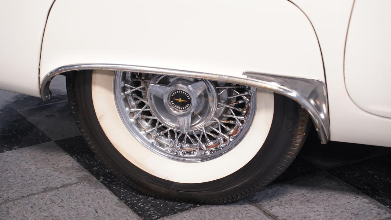 1957 Ford Thunderbird