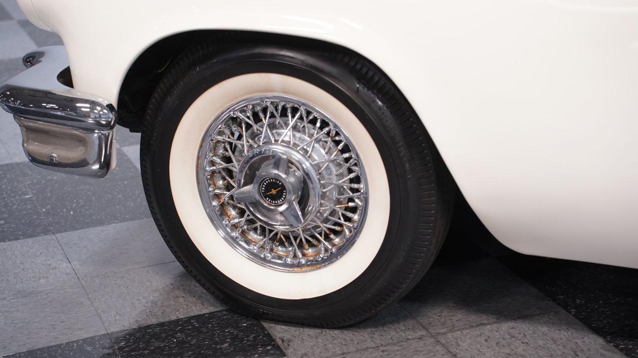 1957 Ford Thunderbird