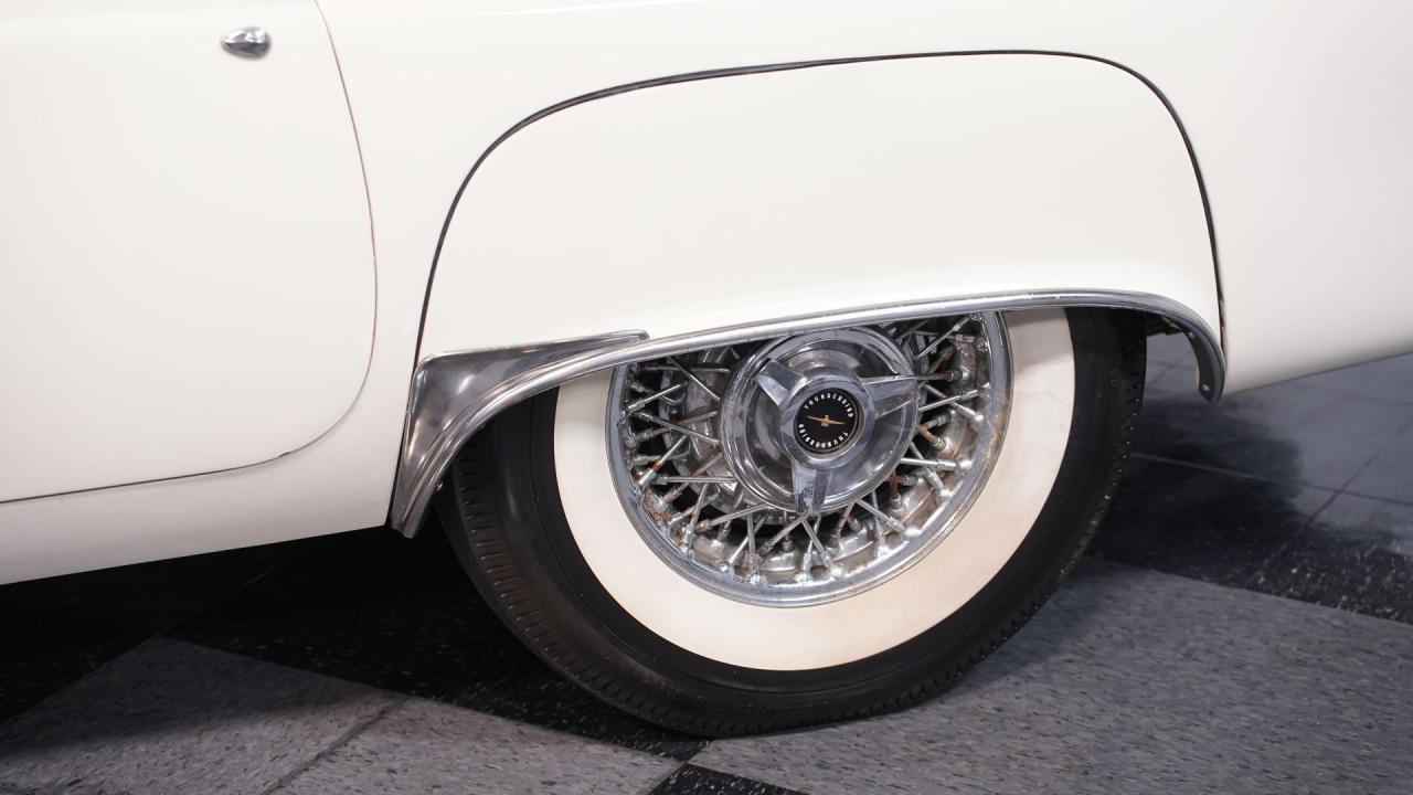 1957 Ford Thunderbird