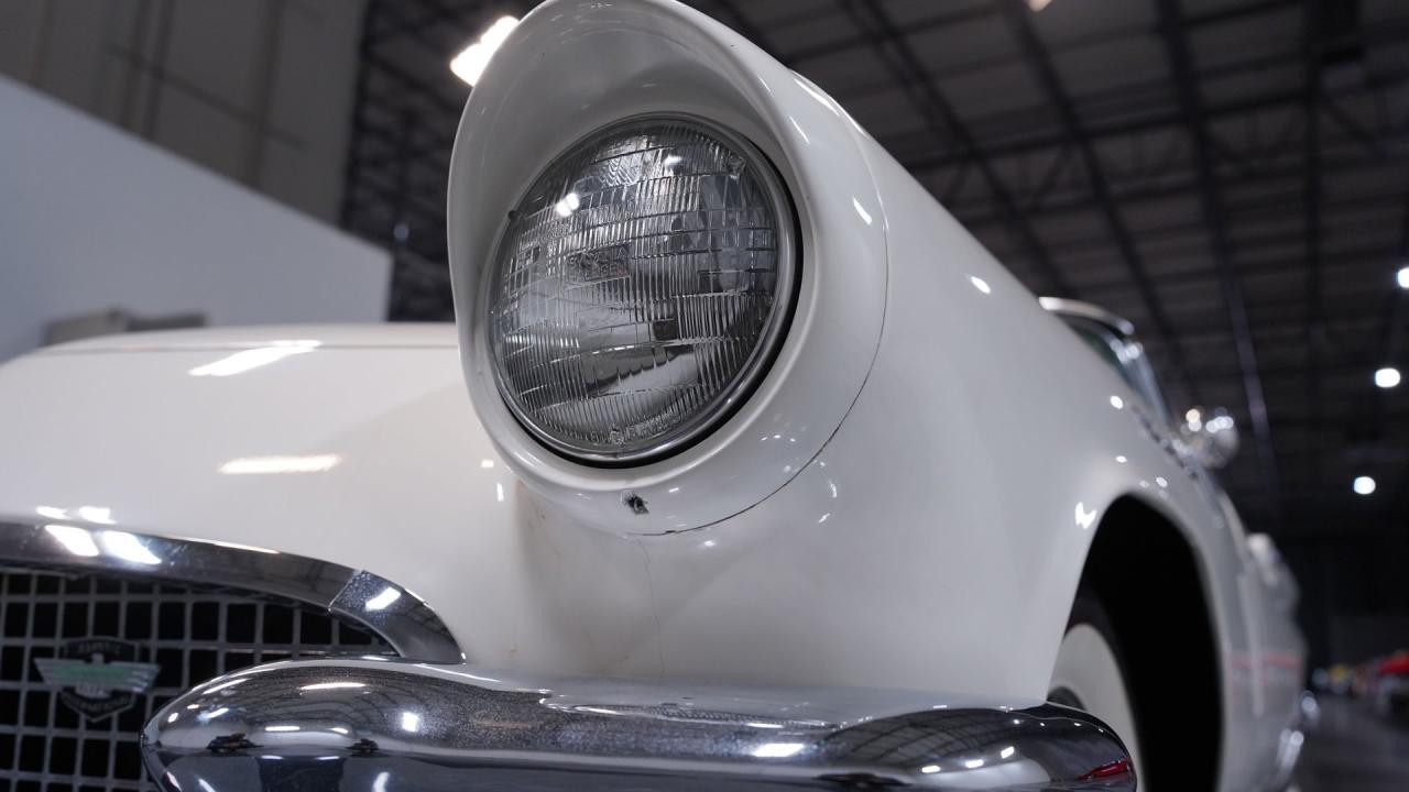 1957 Ford Thunderbird